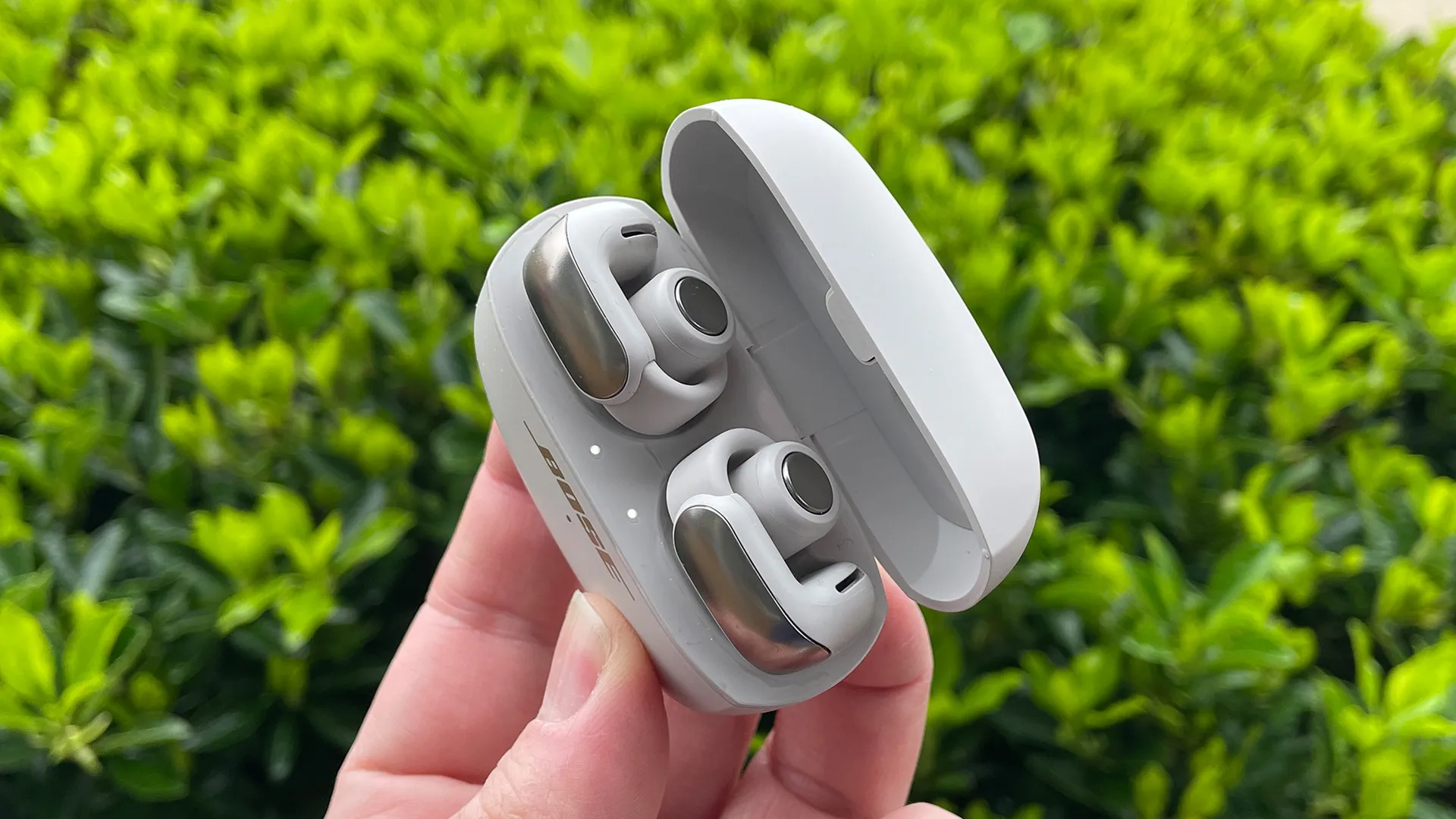 Earbuds
